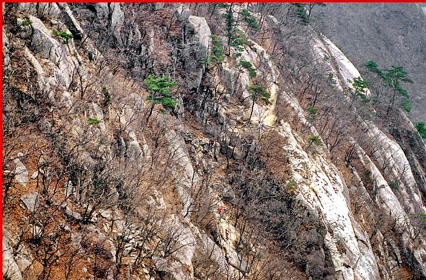 1996-34-033 - Pukhansan - a look down to the trail below - (Photography by Karsten Petersen)