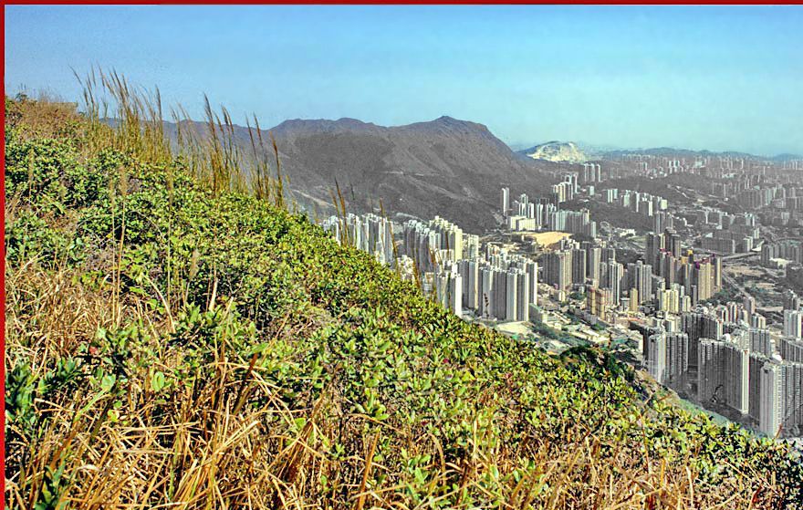 2002-12-084  - Lion Rock - view over Tsz Wan Shan at the outskirts of Kowloon - (Photo- and copyright: Karsten Petersen)