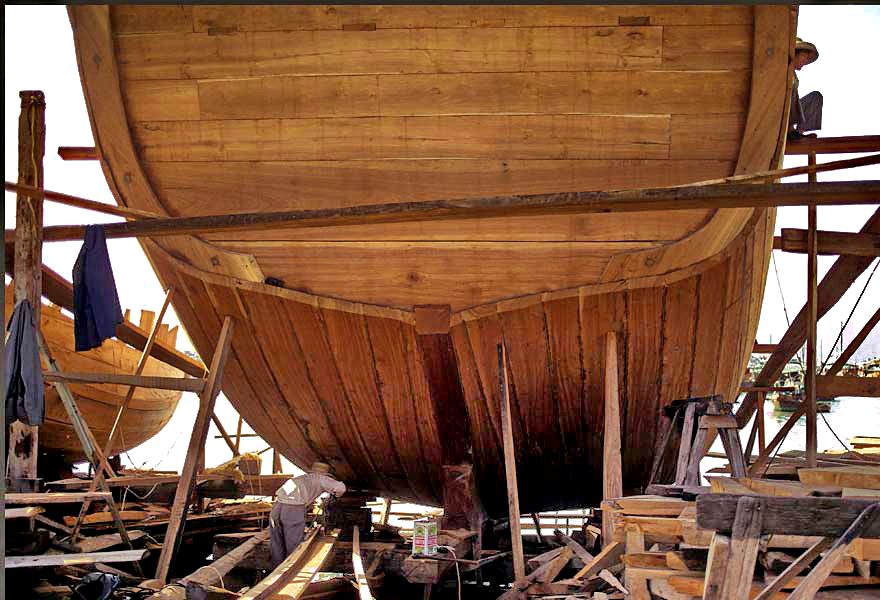 1973-15-035  -  Shipyard building traditional wooden junks at Cheung Chau, - 1973  -  (Photo- and copyright: Karsten Petersen)