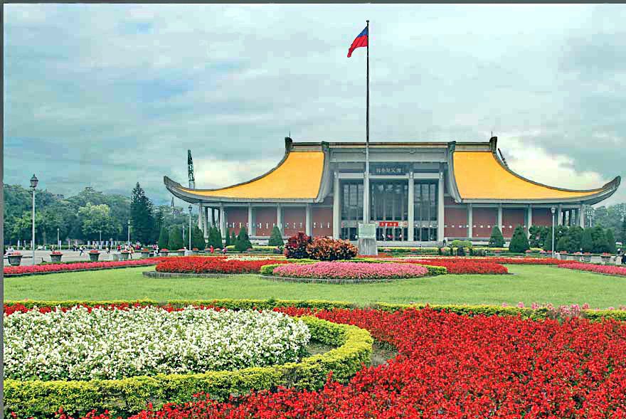 2012-02-29.039  -  The main entrance of the National Dr. Sun Yat Sen Memorial Hall  -  (Photo- and copyright: Karsten Petersen)