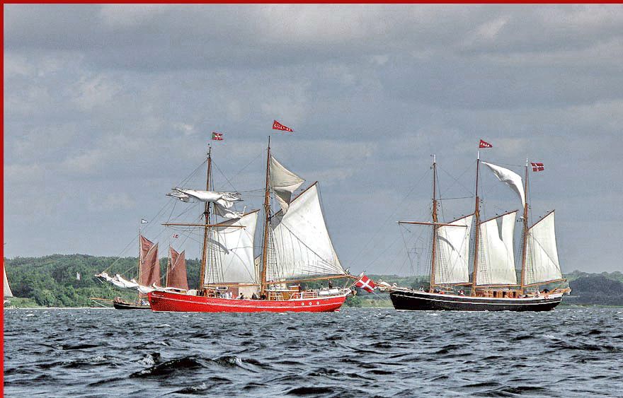 2007-07-25.036  - Top sail schooner 