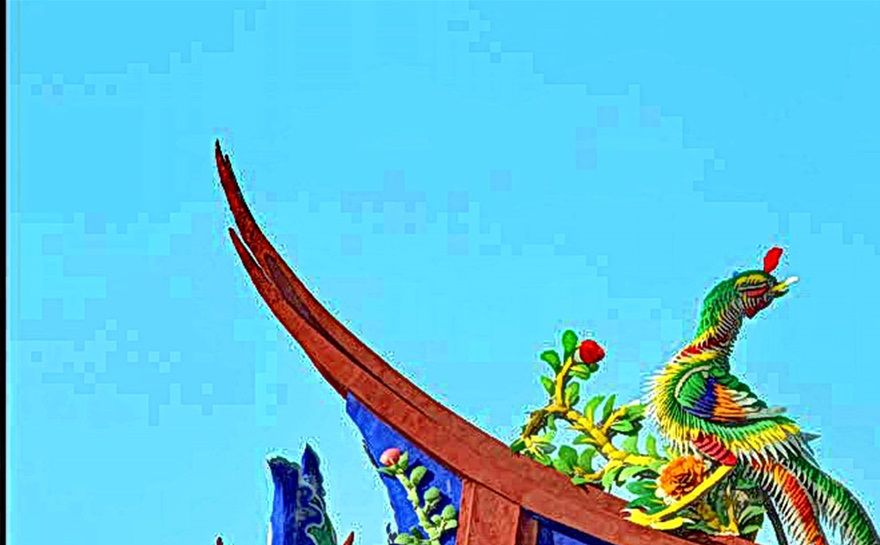 2012-03-01.073  -   Peacock roof decoration on the Lingxing Gate  -   (Photo- and copyright:  Karsten Petersen)