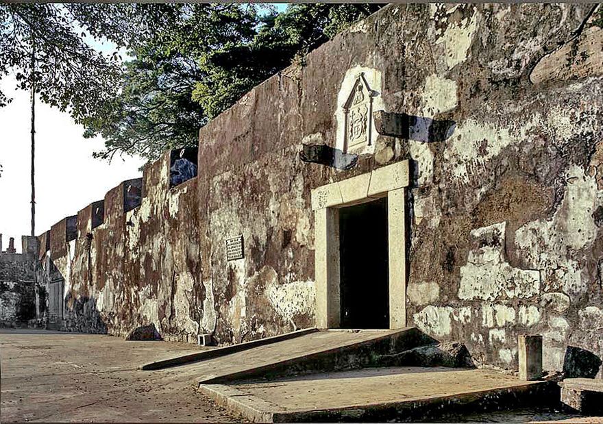 1973-17-054 Fortaleza do Monte, - the Monte Fort (Photography © Karsten Petersen)