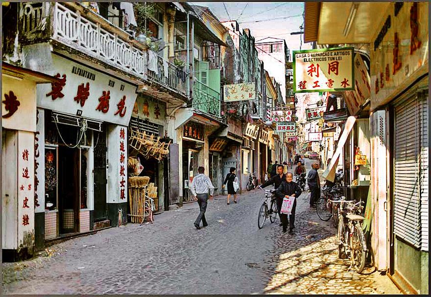 1973-18-011 Old Macau (Photography © Karsten Petersen)