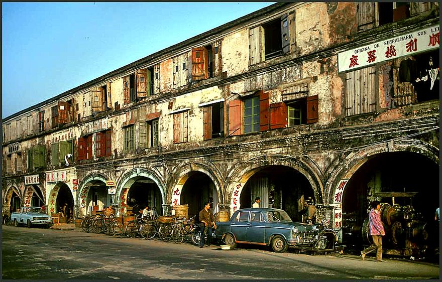 1973-18-040 Old Macau Old warehouses at Porto interior, - Macau's old inner harbour (Photography © Karsten Petersen)