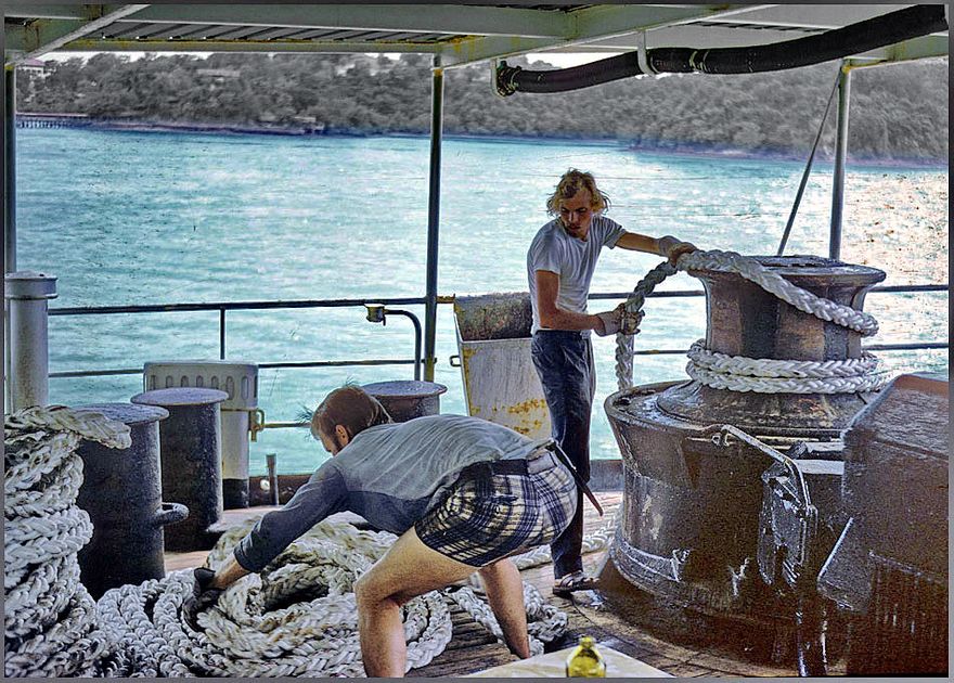 1972-01-029 Bosun Flemming Schiøtte at the capstan and AB prepararing for departure Singapore (Photography by Karsten Petersen ©)