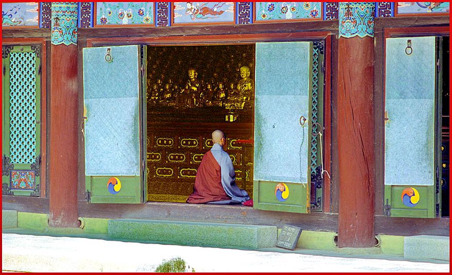 1997-20-094 - Songgwangsa -  A meditating monk - - maybe a future Master??? - (Photography by Karsten Petersen)