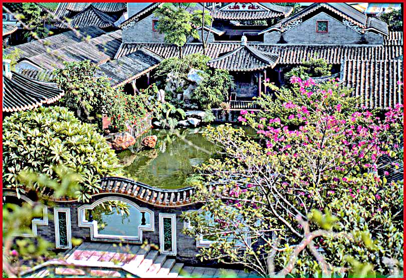 2003-12-24  - Ching Hui Yuan garden - (Photo- copyright:  Karsten Petersen)