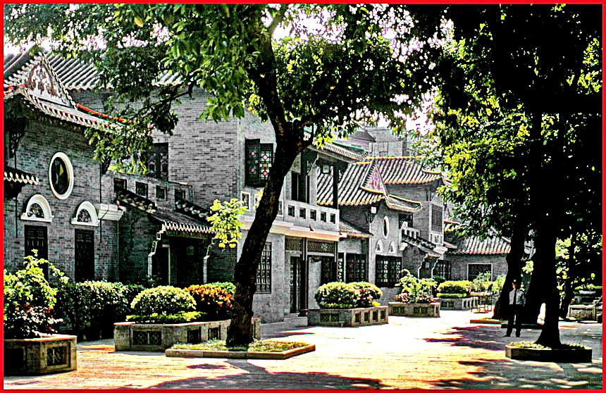 2003-12-04  - Ching Hui Yuan Garden - the main villa complex within the garden - (Photo- copyright: Karsten Petersen)