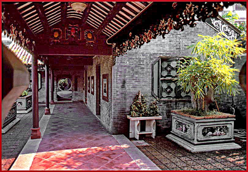 2003-12-27  - Ching Hui Yuan Garden -  (Photo- and copyright: Karsten Petersen)