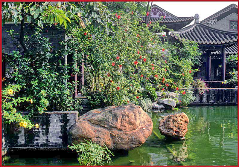 2003-12-39  - Ching Hui Yuan Garden -  (Photo- and copyright: Karsten Petersen)