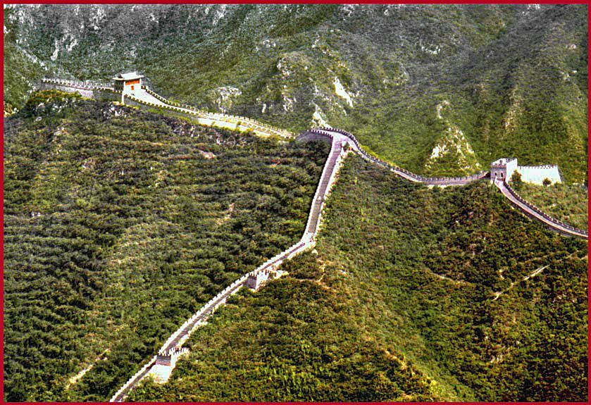 2000-21-024  - The Great Wall - a view from above - (Photo- and copyright: Karsten Petersen)