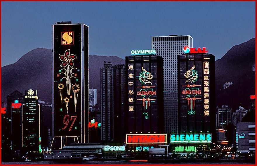 1997-12-043  - - here the  office buildings of Wanchai decorated in celebration - (Photo- and copyright: Karsten Petersen)