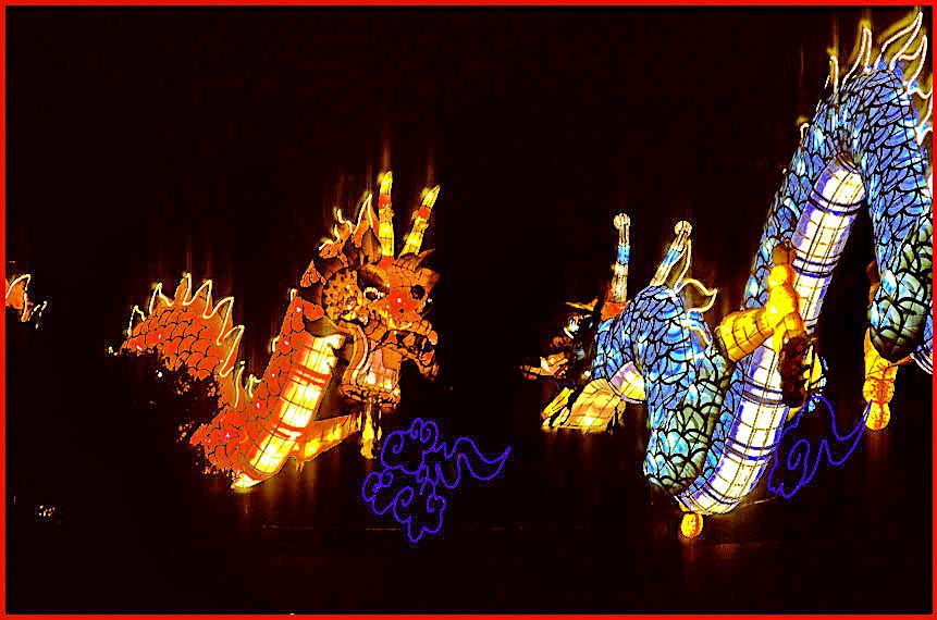 1997-12-082  - - and more dragons playing in the sky - (Photo- and copyright: Karsten Petersen)