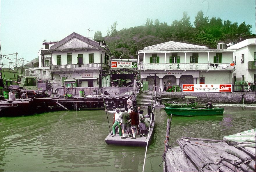 1996-06-084  - Here the hand drawn ferry that connects the two halves of Tai O - - (Photo- and copyright:  Karsten Petersen)