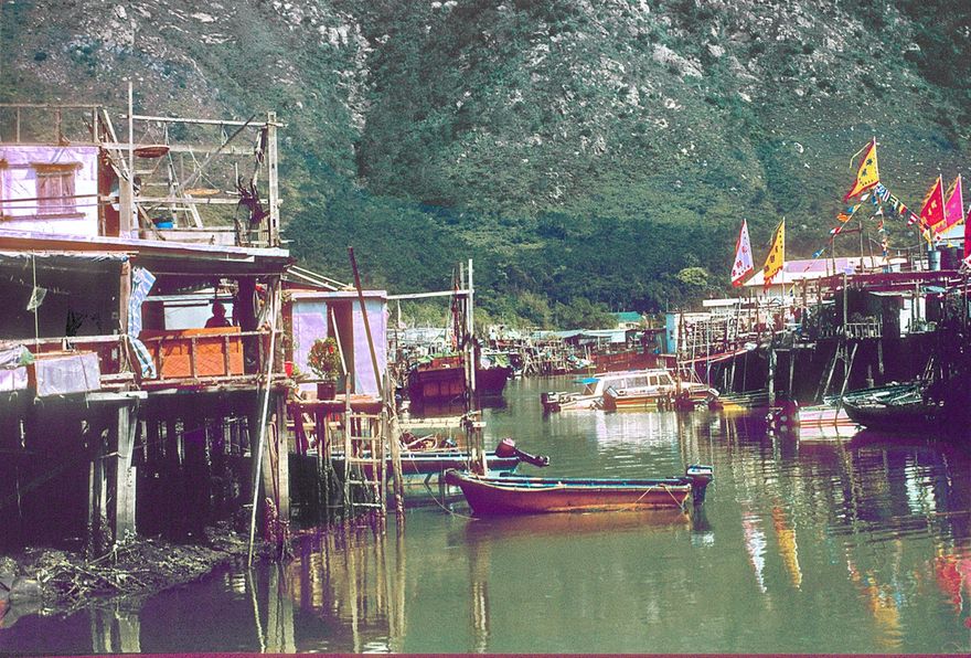 1996-07-039  - Tai O  - A fishing village on stilts - - - (Photo- and copyright:  Karsten Petersen)