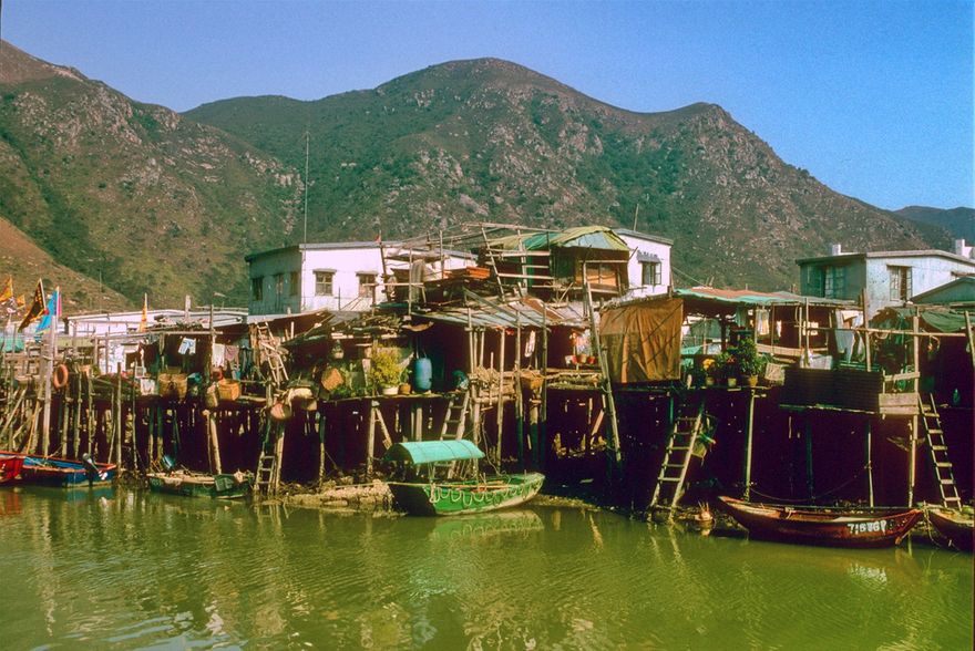 1996-07-055  - Tai O - fishing village on stilts - -  (Photo- and copyright:  Karsten Petersen)