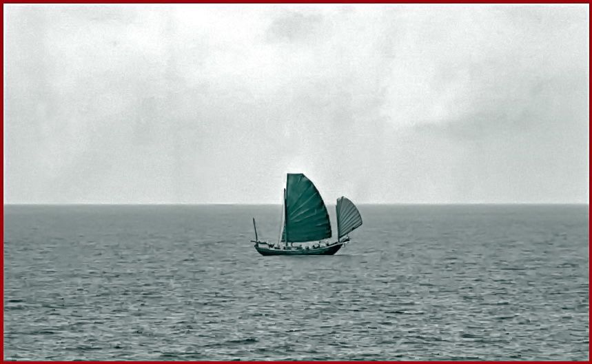 33F-Frame-35  - Chinese Junk - in the South China Sea, early 1977 - (Photo- and copyright: Karsten Petersen)