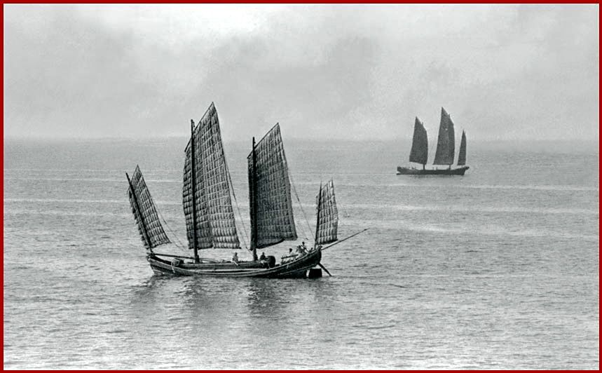 FLM-4-73-Frame-47-48  - Chinese Junk - here a four-master outside Tsingtao, China - 1973 - (Photo- and copyright: Karsten Petersen)