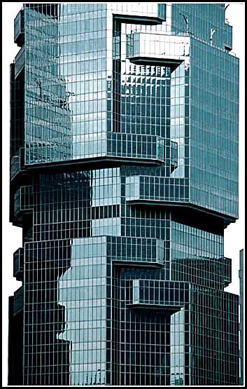 1996-04-070  - One of the Lippo Towers  - (Photo- and copyright:  Karsten Petersen)