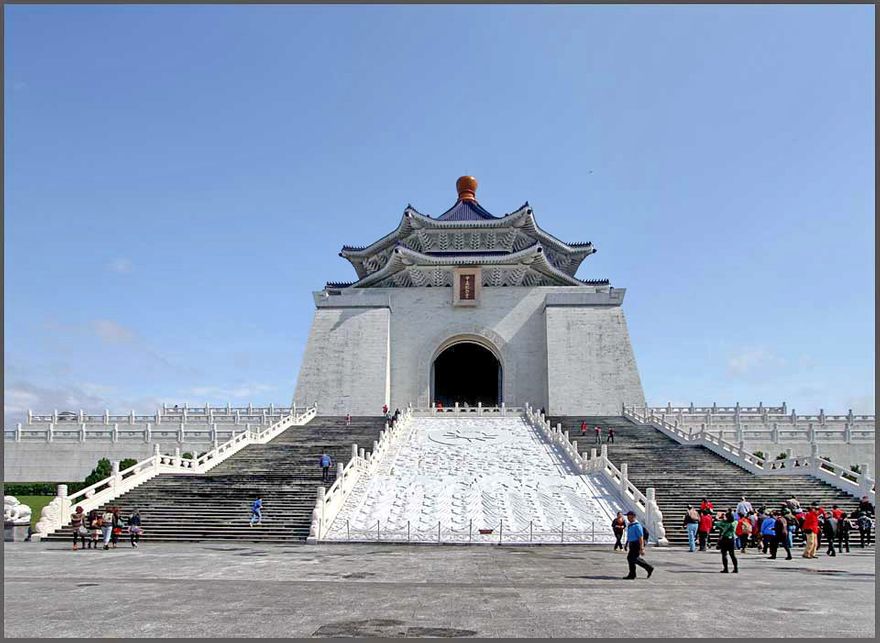 2012-02-29.060  -  The Chiang Kai-shek Memorial Hall  -  (Photo- and copyright: Karsten Petersen)