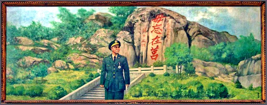 2012-02-29.100  -  There are paintings too, - some of them very big. Here Chiang at some location in China  -  (Photo- and copyright: Karsten Petersen)