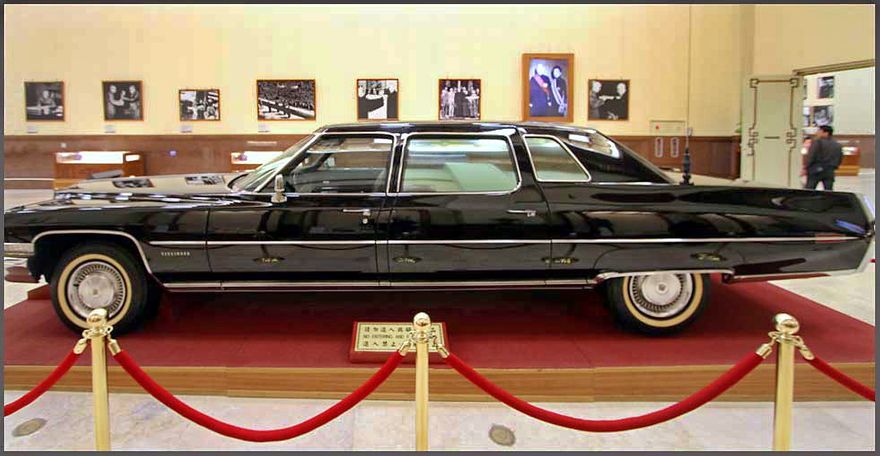 2012-02-29.105  -  And another one - a great classical American limousine  -  (Photo- and copyright: Karsten Peterse