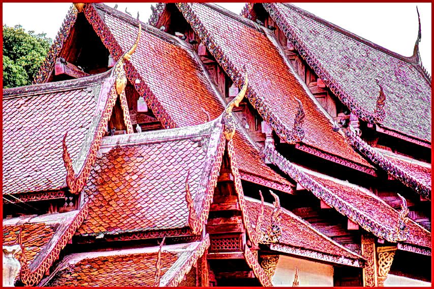 Magnificent Thai Temple Roof -  (Photo- and copyright:    Karsten Petersen)