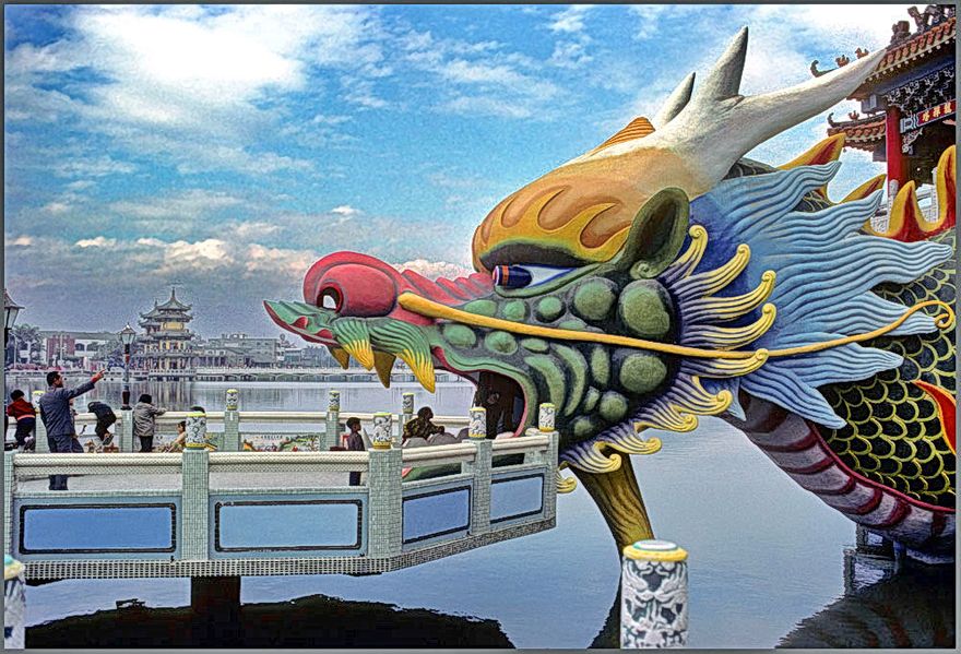 1977-01-082  -   The Dragon and Tiger Pagodas  -   (Photo- and copyright:   Karsten Petersen ©)