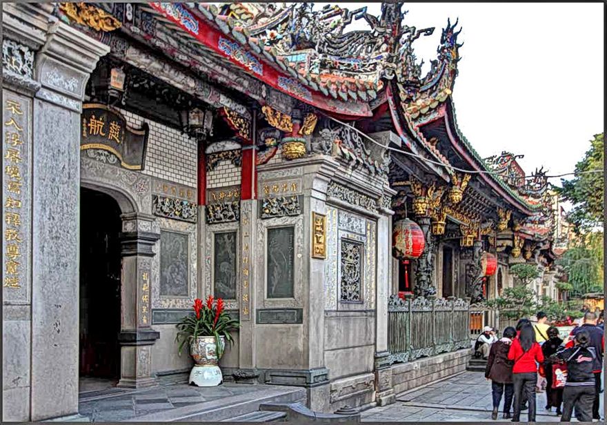 2012-02-29.164  -  The Lungshan Temple  -   (Photo- and copyright:  Karsten Petersen)
