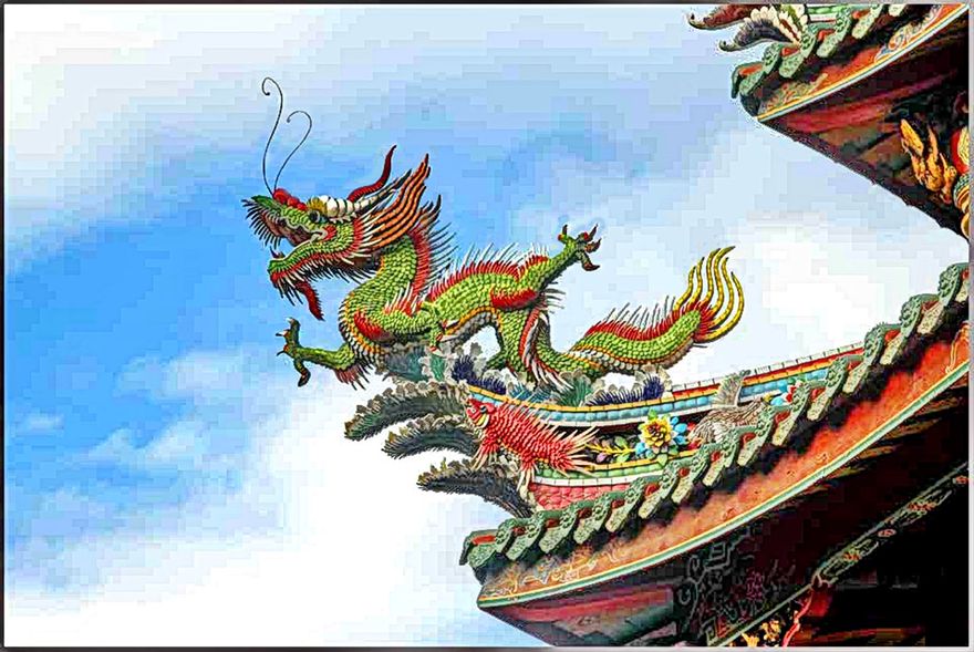 2012-02-29.129  -  The Lungshan Temple. Dragon on the roof  -   (Photo- and copyright:   Karsten Petersen)
