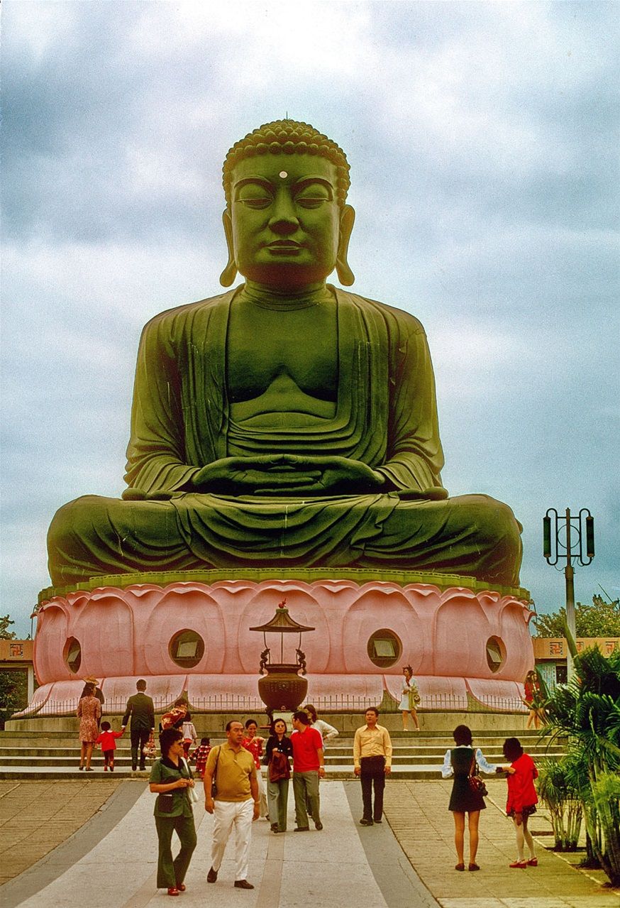 1973-13-056  - The big buddha at Changhua - -