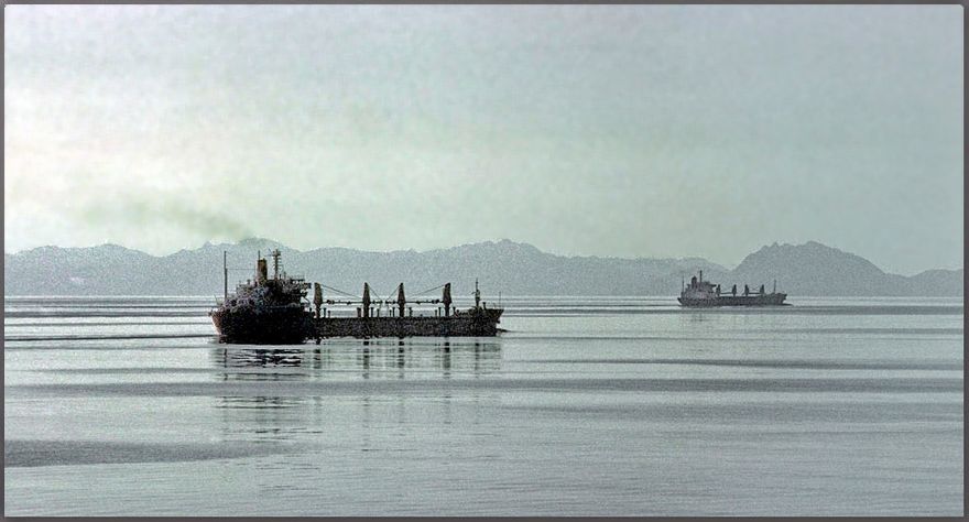 1978-03-063  -   Unknown ships at the Hormuz Strait, - 1978  -   (Photo- and copyright:  Karsten Petersen ©)